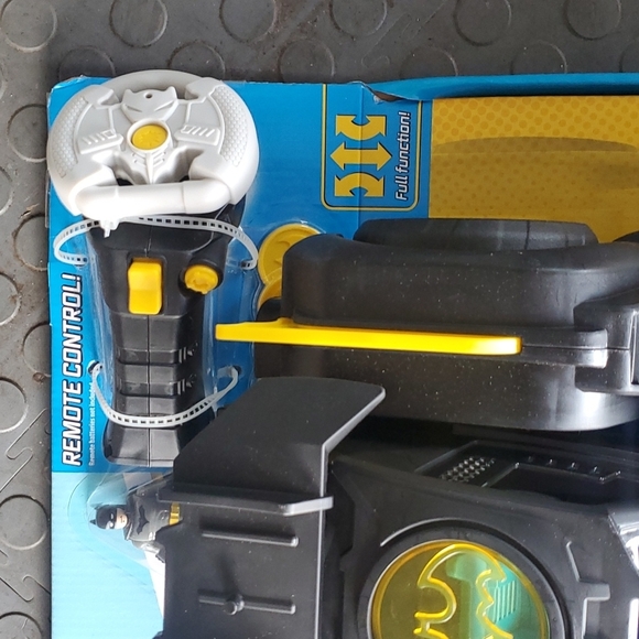 Imaginext DC Super Friends Transforming Batmobile R/C - Picture 7 of 9